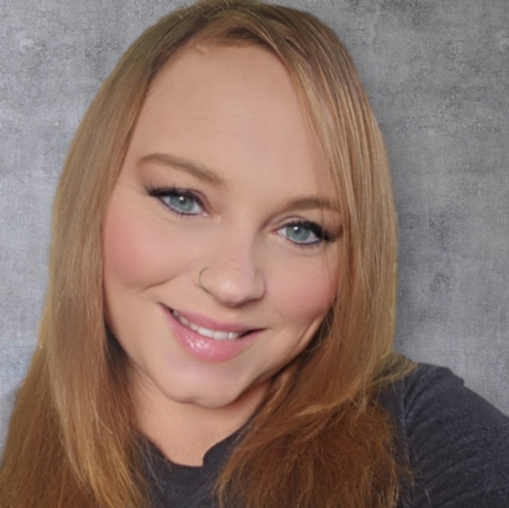 Meet your Posher, Lynsey